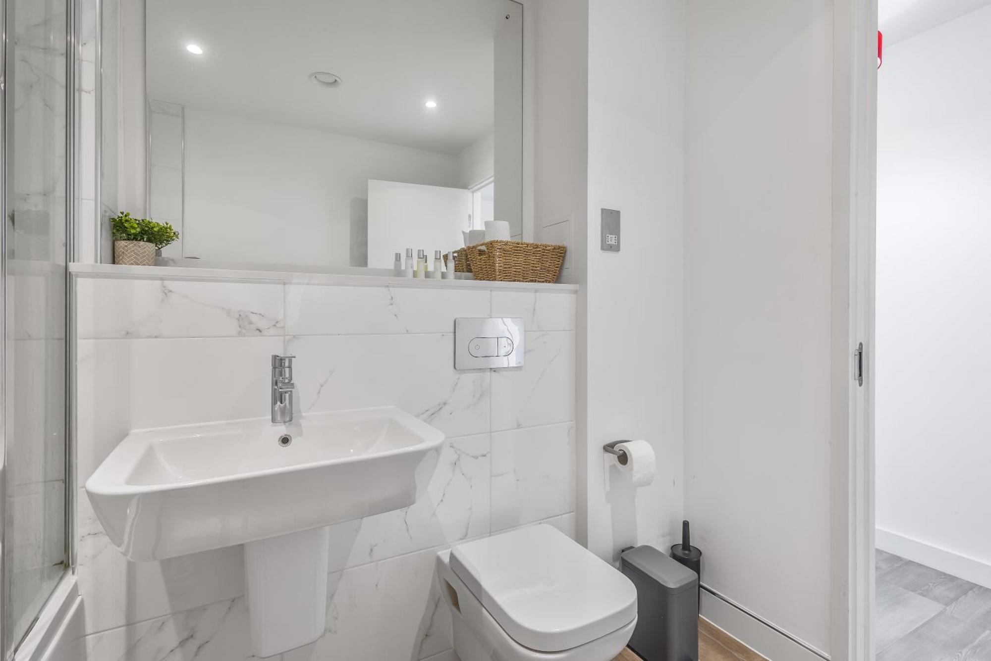 Luxury 2 Bedroom Apartment, On Broad Street! Birmingham Esterno foto